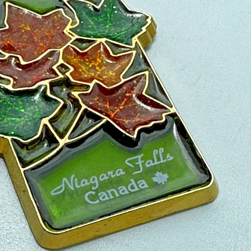 Niagara Falls Canada Leaf Keychain Key‎ Ring